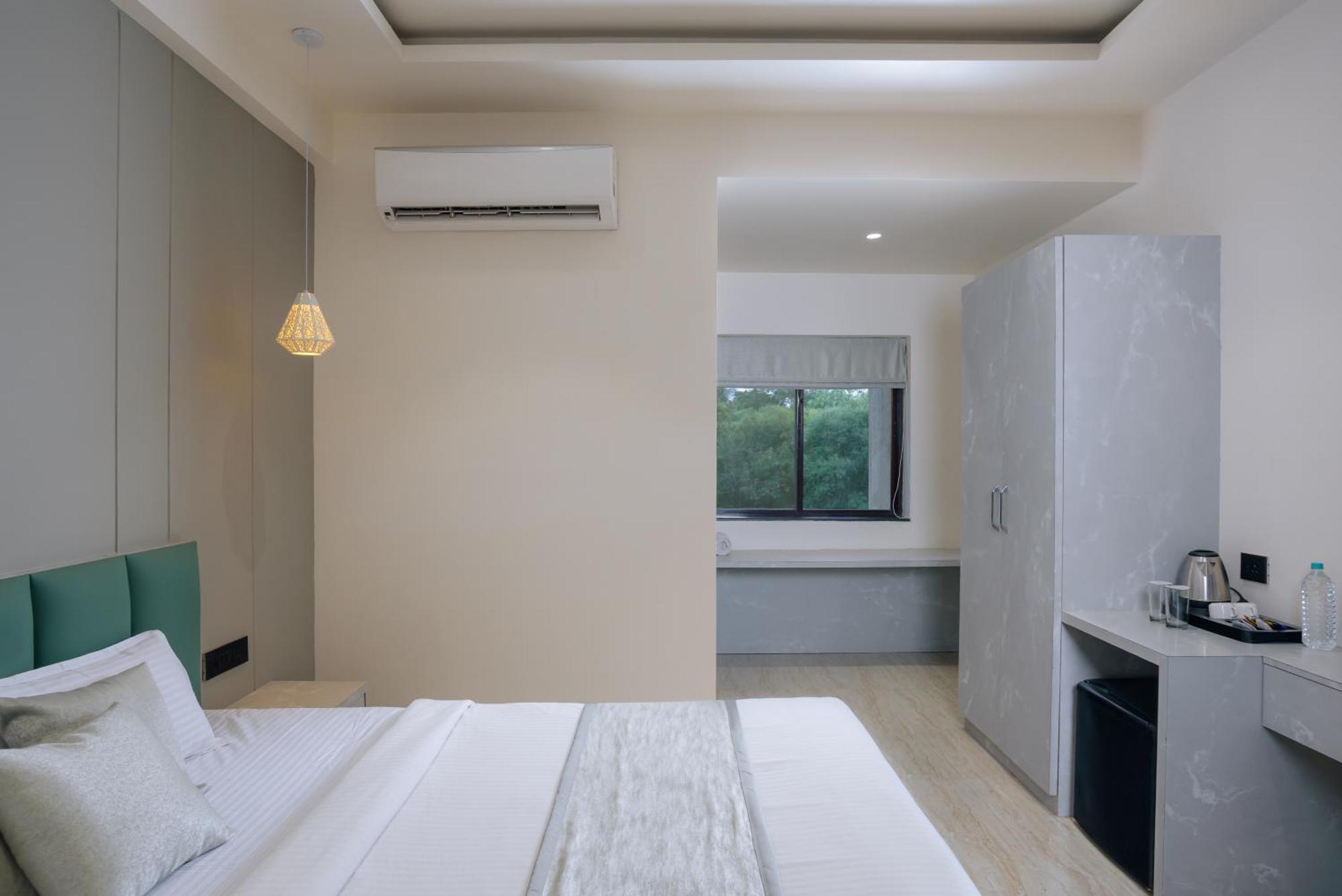 Hotel The Grand Neelam Rāipur Exteriér fotografie
